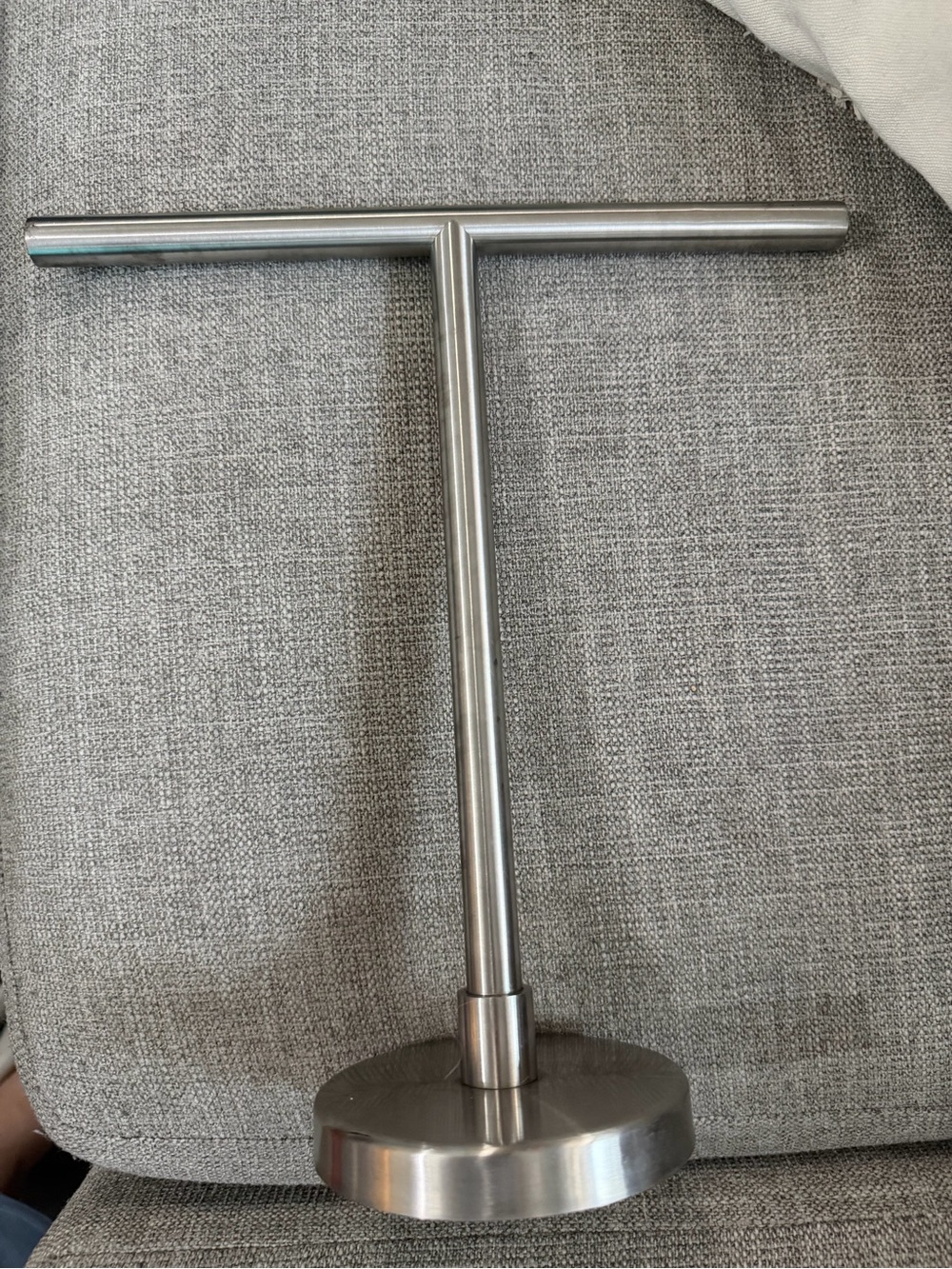 Stainless Steel T-Bar Towel Stand - Sleek Silver Display